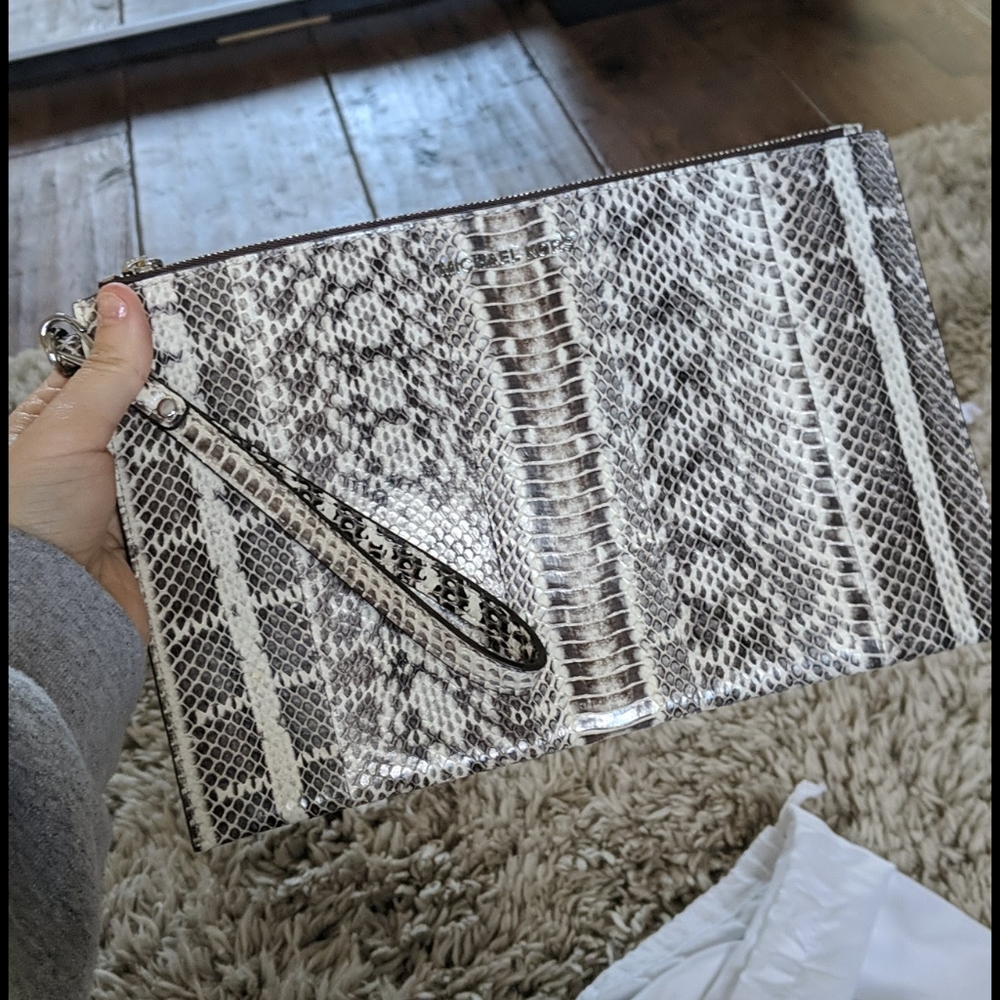 Michael Kors Clutch